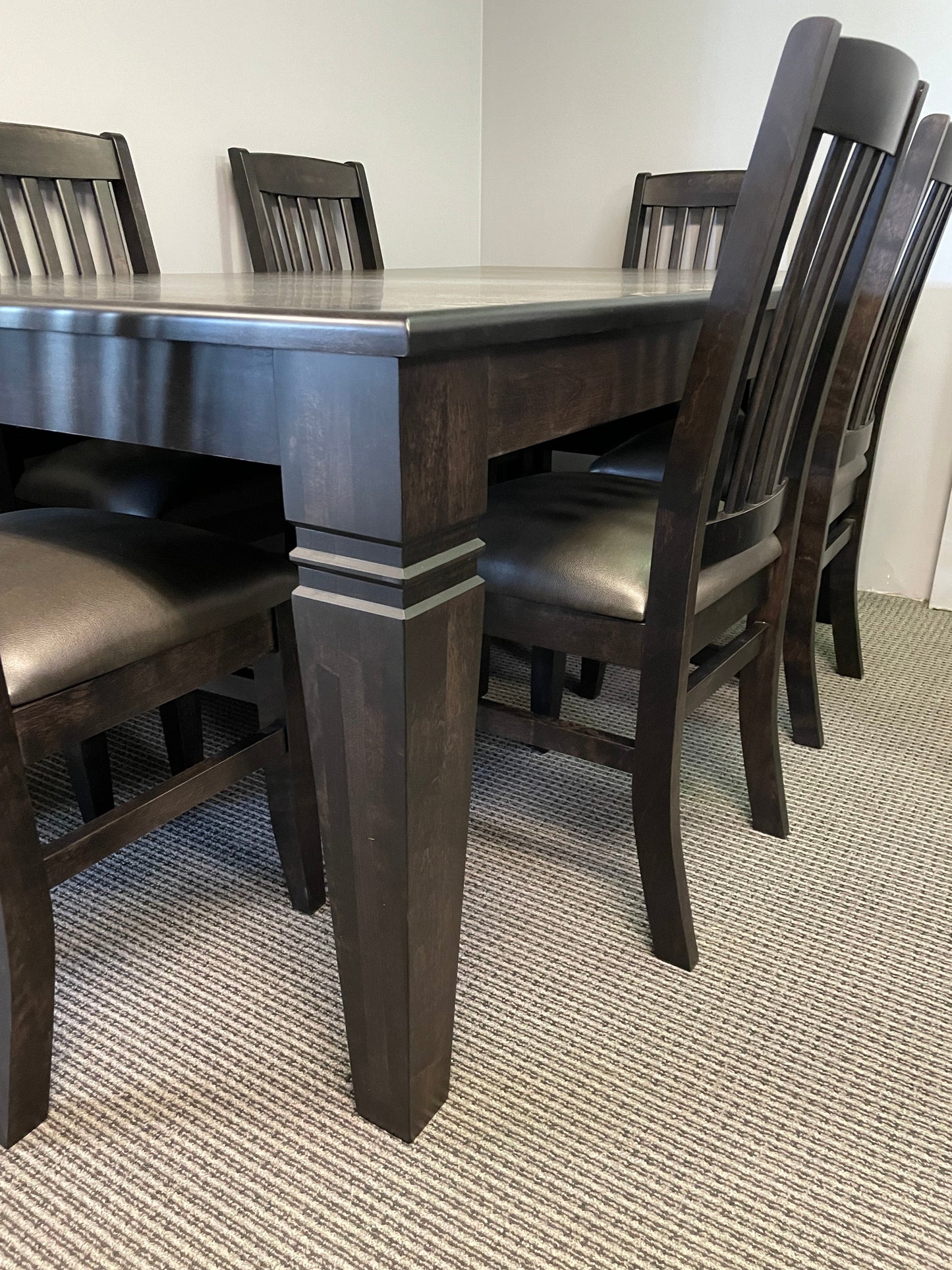 Smooth Birch 5/4 449B Harvest Table & 6 Scholar Chairs in Midnight Finish S-486