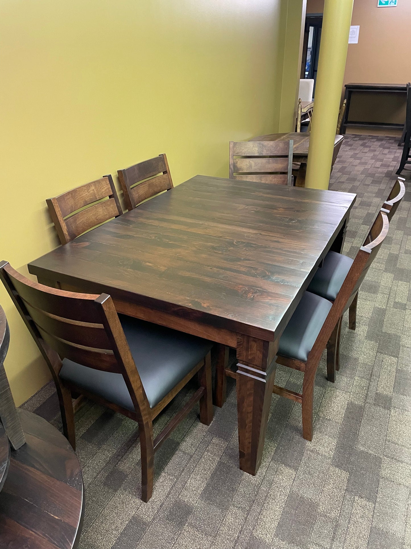 Rustic Pine R431P Harvest Table & 6 Birch 622 Chairs in Scotch Finish S-592