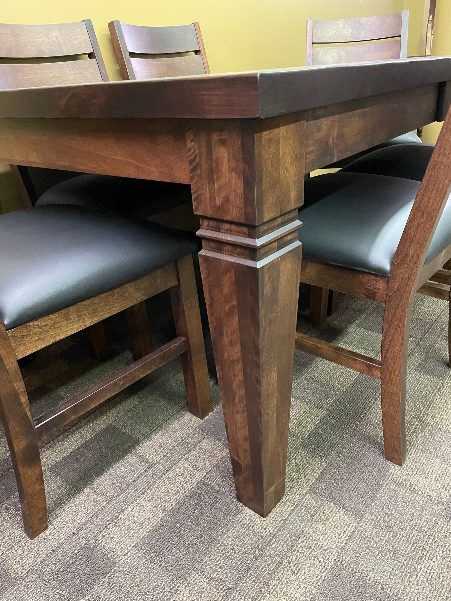 Rustic Pine R431P Harvest Table & 6 Birch 622 Chairs in Scotch Finish S-592