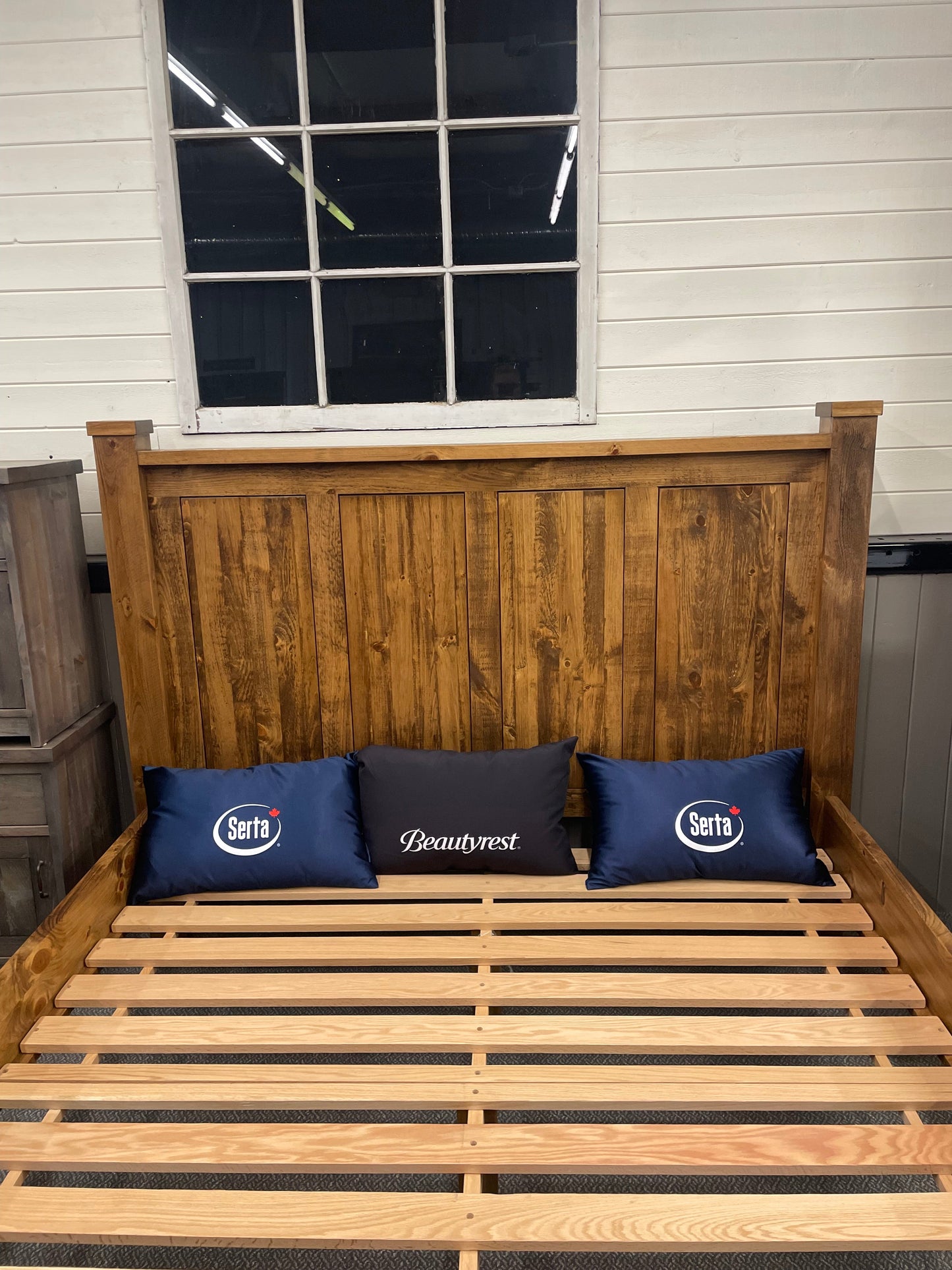 K253P Rustic Kabin King Bed in Black Walnut Finish S-746